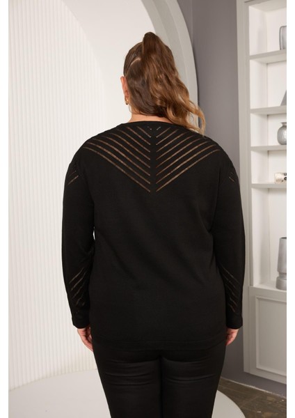Büyük Beden Kol ve Yaka Ajur Desenli Büyük Beden Triko Siyah fırsatları
