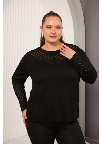 Büyük Beden Kol ve Yaka Ajur Desenli Büyük Beden Triko Siyah indirimleri