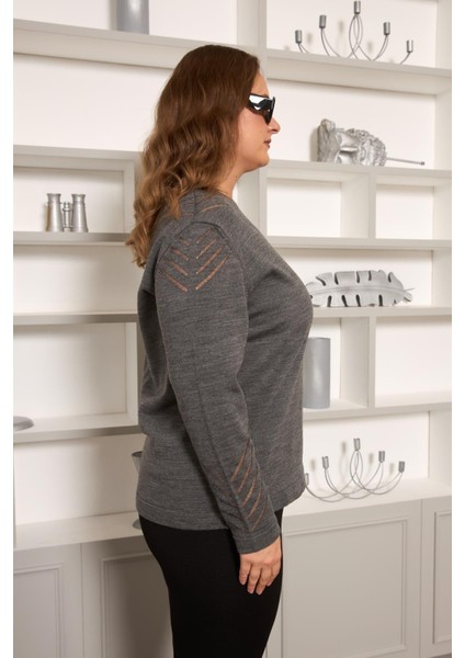 Büyük Beden Kol ve Yaka Ajur Desenli Büyük Beden Triko fırsatları