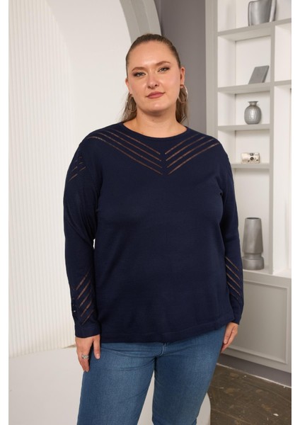 Büyük Beden Kol ve Yaka Ajur Desenli Büyük Beden Triko Lacivert modelleri