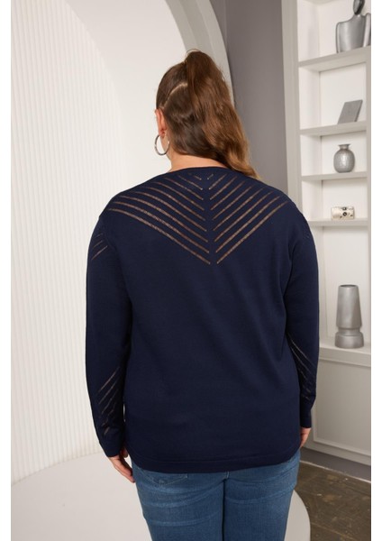 Büyük Beden Kol ve Yaka Ajur Desenli Büyük Beden Triko Lacivert indirimleri