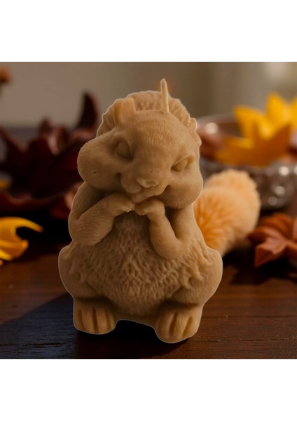 El Yapımı Taş Tozu Tepsi Üzeri 3’lü Kokulu Dekoratif Mum Seti – Sincap, Palamut, Çam modelleri