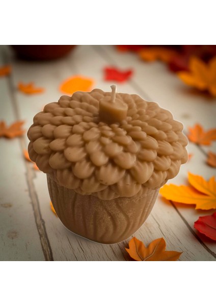 El Yapımı Taş Tozu Tepsi Üzeri 3’lü Kokulu Dekoratif Mum Seti – Sincap, Palamut, Çam indirimleri