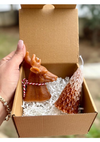 Yılbaşına Özel Geyik ve Çam Modelli 2'li Mumlu Set (Yılbaşı Konseptli, Hediyelik Yılbaşı Mum, Noel Mum , Yılbaşı Hediyesi, Yılbaşı Dekoru) modelleri