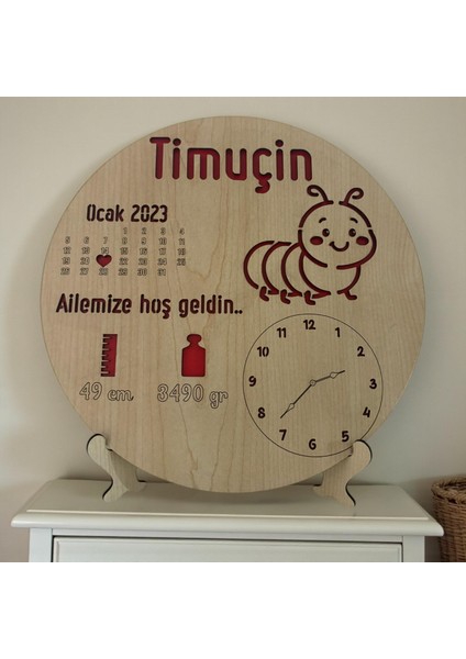 Yeni Doğan Isime Özel Doğum Panosu | Tırtıl Figürlü Doğum Hediyesi Standlı ve Asılabilir | 20 cm