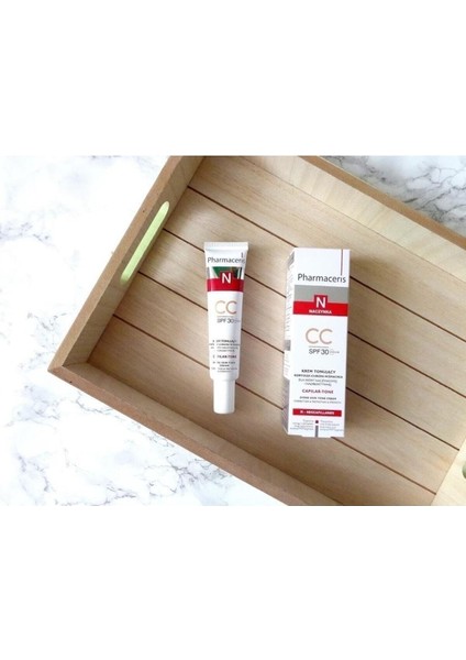 Kızarık ve Hassas Ciltlerde Cilt Kusurlarını Kapatıcı SPF30 Krem 40 ml fırsatları