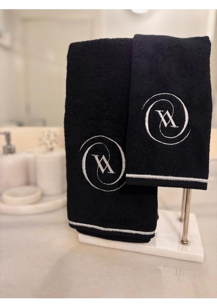 V Harf Siyah Havlu 2'li