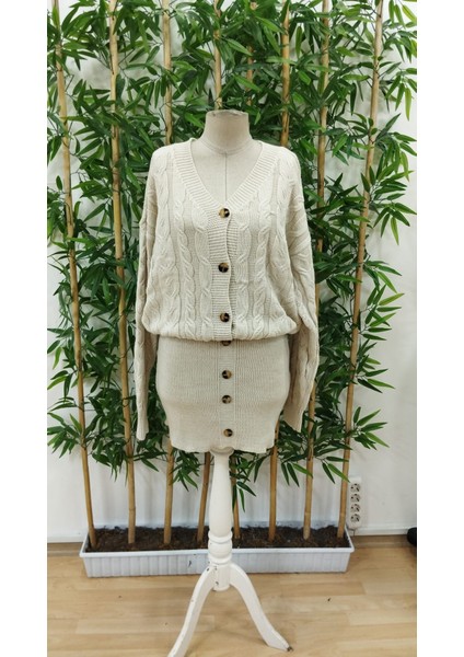 Cottonlab Kadın Uzun Kollu V Yakalı Önden Düğmeli Kısa Triko Elbise fırsatları