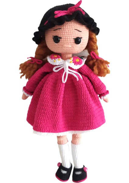 El Yapımı Işleme Yakalı Kasaba Bebeği