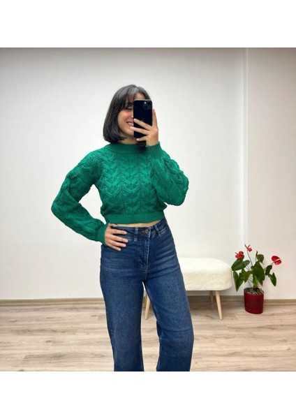 Kabartma Desenli Balıkçı Yaka Crop Triko Kazak modelleri