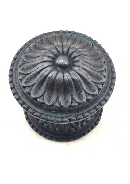 Antika Tarz Dekoratif Pirinç Papatya Kapı Babası - 73MM, Oksit