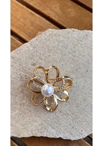 Incili Taşlı Broş