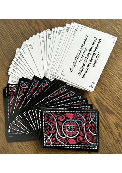 565 Adet Sohbet Başlatıcı Soru Kartları - Arkadaşlar ve Çiftler Için Eğlenceli Kart Oyunu indirimleri