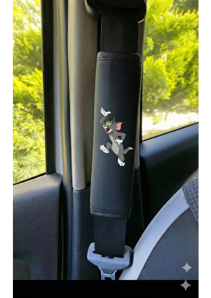 Tom ve Jerry Tasarımlı 4'lü Oto Aksesuar Seti - 2 Adet Boyun Yastığı & 2 Adet Emniyet Kemeri Kılıfı indirimleri