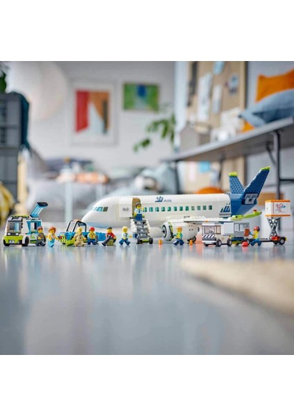 Bfs LEGO City Yolcu Uçağı 60367 modelleri