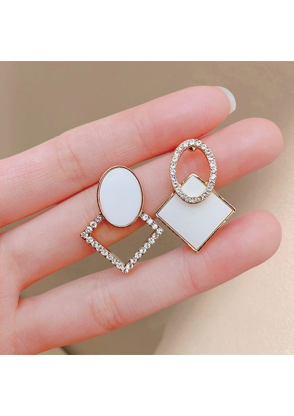 Yeni Moda Küçük Taze Tatlı Çiçek Küpe Öğrenci Küpe ile Sevimli Yüz Kadın Kıdemli Duygusu (Yurt Dışından)