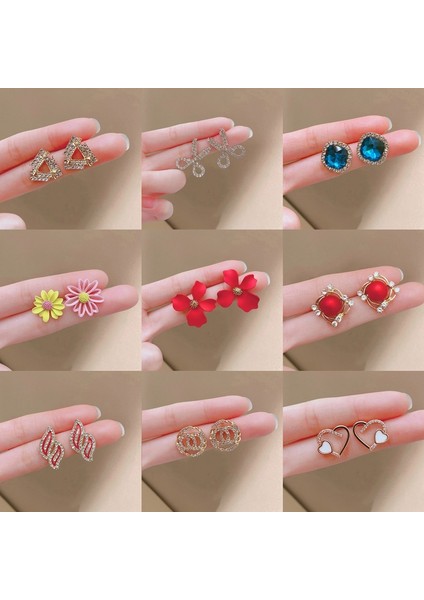 Yeni Moda Küçük Taze Tatlı Çiçek Küpe Öğrenci Küpe ile Sevimli Yüz Kadın Kıdemli Duygusu (Yurt Dışından) fiyatları