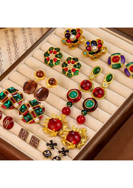 Antik Vintage Küpeler Fransız Vintage Mahkeme Tarzı Moda Hafif Lüks Zarif Mizaç ile Üst Düzey Küpe Duygusu (Yurt Dışından) modelleri