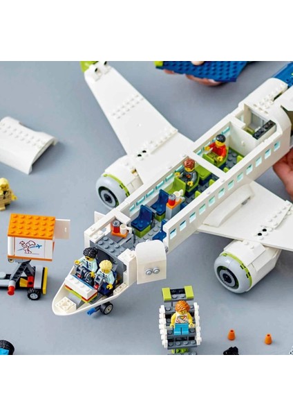 Bfs LEGO City Yolcu Uçağı 60367 fırsatları