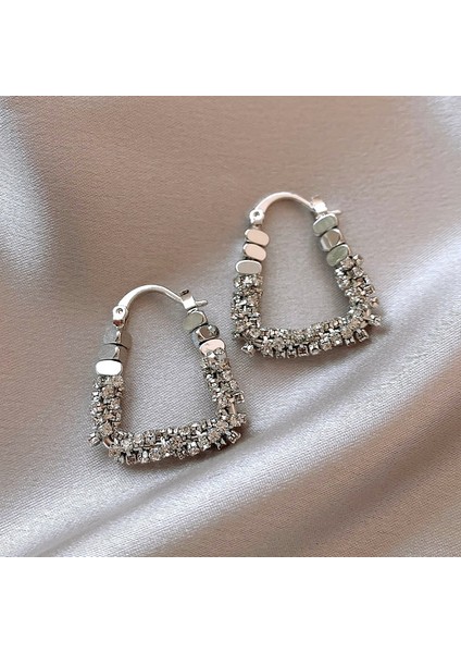 Avrupa ve Amerika Birleşik Devletleri'ndeki Yeni Kırık Gümüş Düz Daire Atılı Hafif Kıdemli Dairetokası Basit Mizaçile Yüz Duygusu (Yurt Dışından)