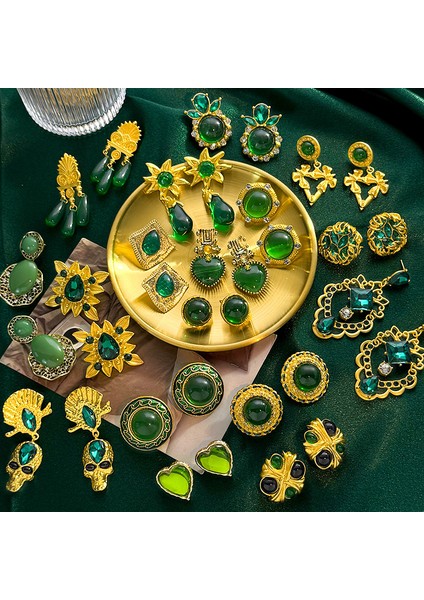 Vintage Bağbozumu Yeşil Küpe Fransız Antika Mahkeme Tarzı Atılı Kıdemli Zarafet Duygusu Mizaç Küpe Küpe (Yurt Dışından) modelleri