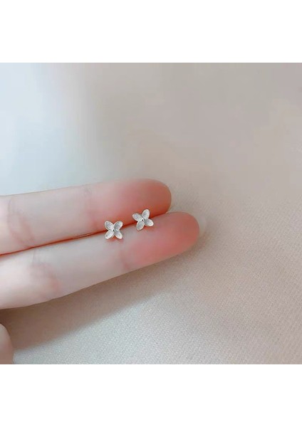 925 Gümüş Küpeler Kız Öğrenciler Niş Minimalist Tasarım Kıdemli Küpeler Yeni Gelgit Ins Küpeleri (Yurt Dışından)