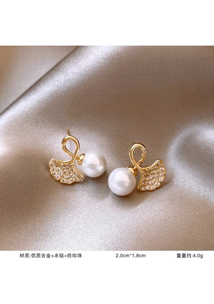 925 Gümüş Iğne Inci Küpe Fransız Retro Işık Lüks Niş Kıdemli Küpe Duygusu Kadın Kore Mizaç Küpe (Yurt Dışından)