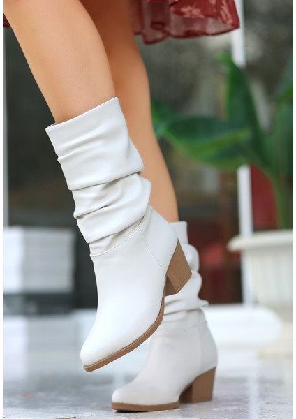 Yior Bej Cilt Topuklu Bot modelleri