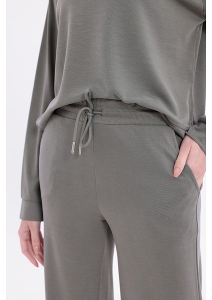 Ince Pike Görünümlü Geniş Yakalı Normal Kalıp Alt Üst Takım Eşofman fırsatları