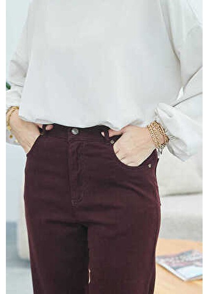 Bordo Yüksek Belli Dar Paça Pantolon Kadın Denim Kumaş Özellikli Şık Tasarım