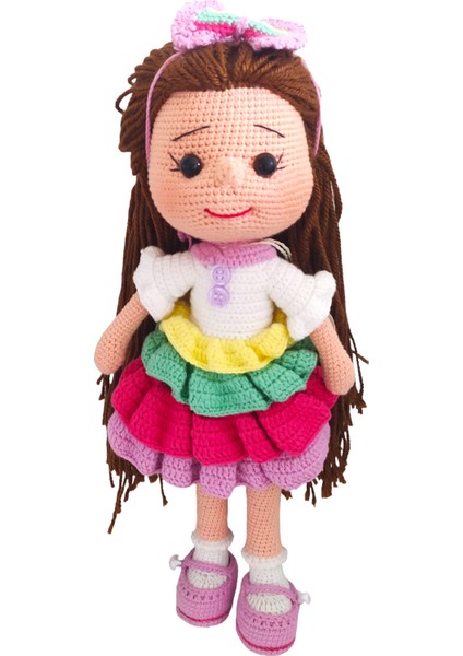 El Yapımı Gökkuşağı Etekli Bebek