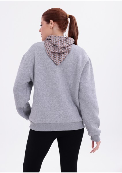 Kadın Fular Detaylı Tokalı Oversize Sweatshirt fırsatları