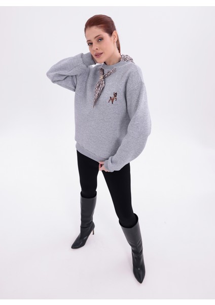 Kadın Fular Detaylı Tokalı Oversize Sweatshirt indirimleri
