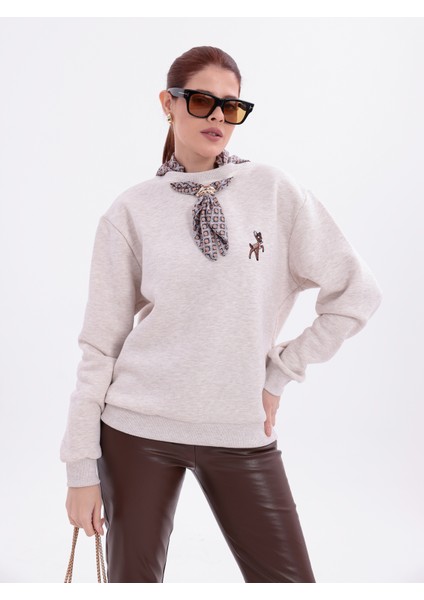Kadın Fular Detaylı Tokalı Oversize Sweatshirt
