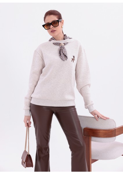 Kadın Fular Detaylı Tokalı Oversize Sweatshirt