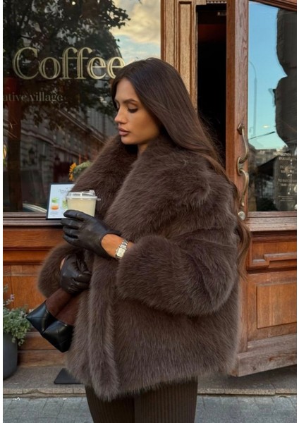 Kadın Kürk Mont, Sonbahar Kış, Tam Kürk Dış Yüzey, Astarlı Iç Kısım indirimleri