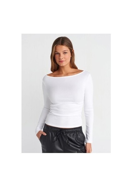 Büzgülü Kayık Yaka Kadın Bluz Beyaz Uzun Kol %94 Pamuk %6 Elastan Standart Kalıp indirimleri