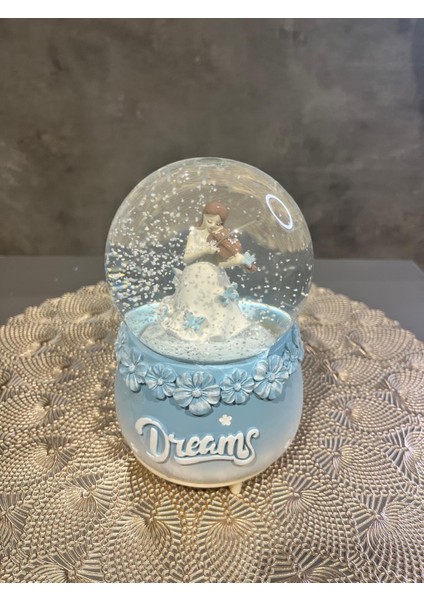 Mavi Keman -Pembe Flüt Çalan Sevimli Kız Kar Küresi Orta Boy modelleri