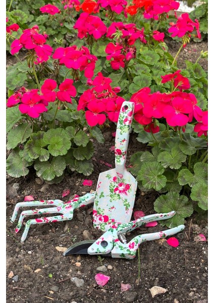 3lü Pastel Çiçek Desenli Bahçe Aletleri Seti, Kürek, Gül Çiçek Budama Makası, Tırmık