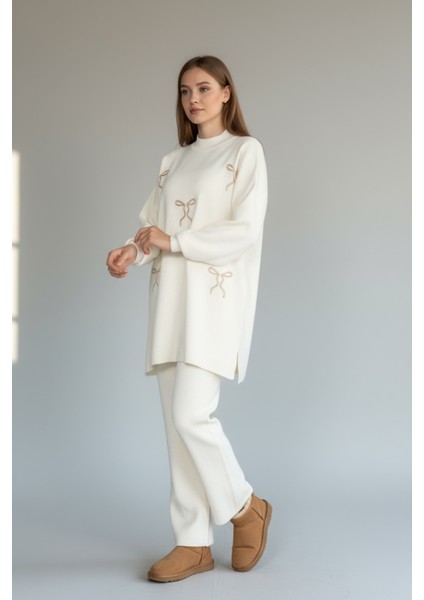 Şık Kurdele Taş Işlemeli Kadın Ikili Triko Takım Salaş Fit Uzun Kollu ve Rahat Pantolon - Ekru modelleri