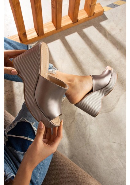 Tlay Platin Cilt Dolgu Topuk Terlik fiyatları