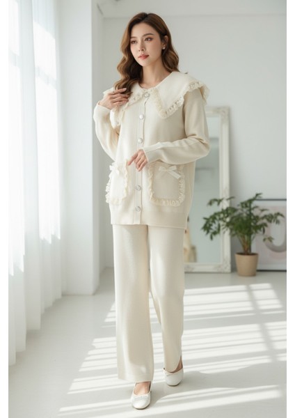 Krem Dantel Yakalı Fiyonklu Cepli Inci Düğmeli Triko Ikili Takım - Ekru modelleri