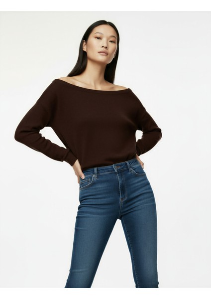 Rahat Kalıp Uzun Kollu Asimetrik Yaka Tişört fiyatları