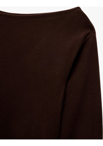 Rahat Kalıp Uzun Kollu Asimetrik Yaka Tişört indirimleri