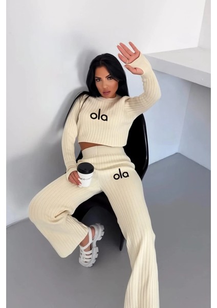 Kadın Parmak Geçmeli Ola Nakışlı 2'li Triko Takım