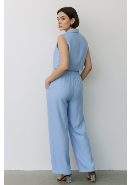 Kadın Bebe Mavisi Keten Ikili Takım – Düğmeli Crop Üst ve Lastikli Bol Paça Pantolon - Mavi modelleri