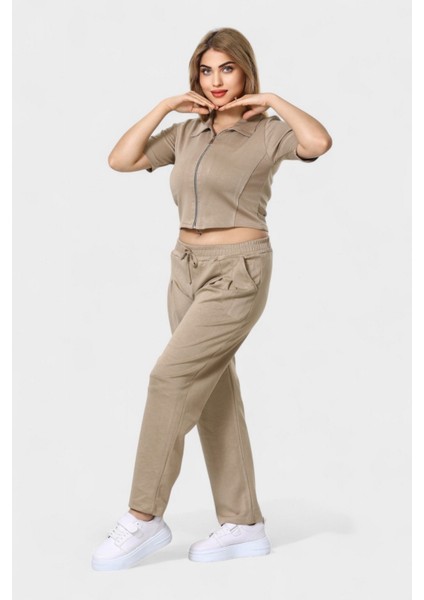 Polo Yaka Ferumar Detaylı Cepli Pamuklu Tüylenmez Rahat Kalıp Bluz ve Pantolon Takım - Bej fiyatları