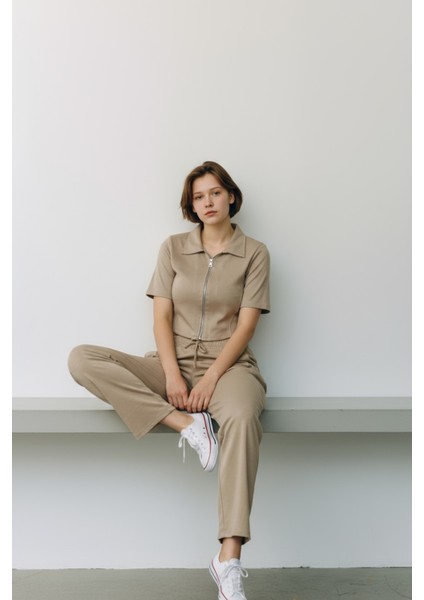 Kadın Fermuarlı Crop Üst & Beli Lastikli Pensli Rahat Kesim Ikili Takım - Bej fırsatları