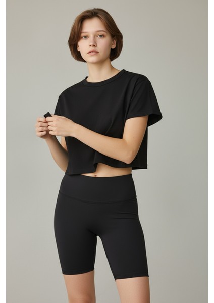 Siyah Kadın Ikili Takım – Basic Crop Üst ve Bisiklet Şort, Spor & Günlük Şık Stil - Siyah modelleri