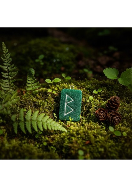 Yeşil Reçine Berkana Rune Kolye Ucu – El Yapımı Viking Sembolü – Yenilenme ve Dişil Enerji Amuleti – Spiritüel Takı indirimleri